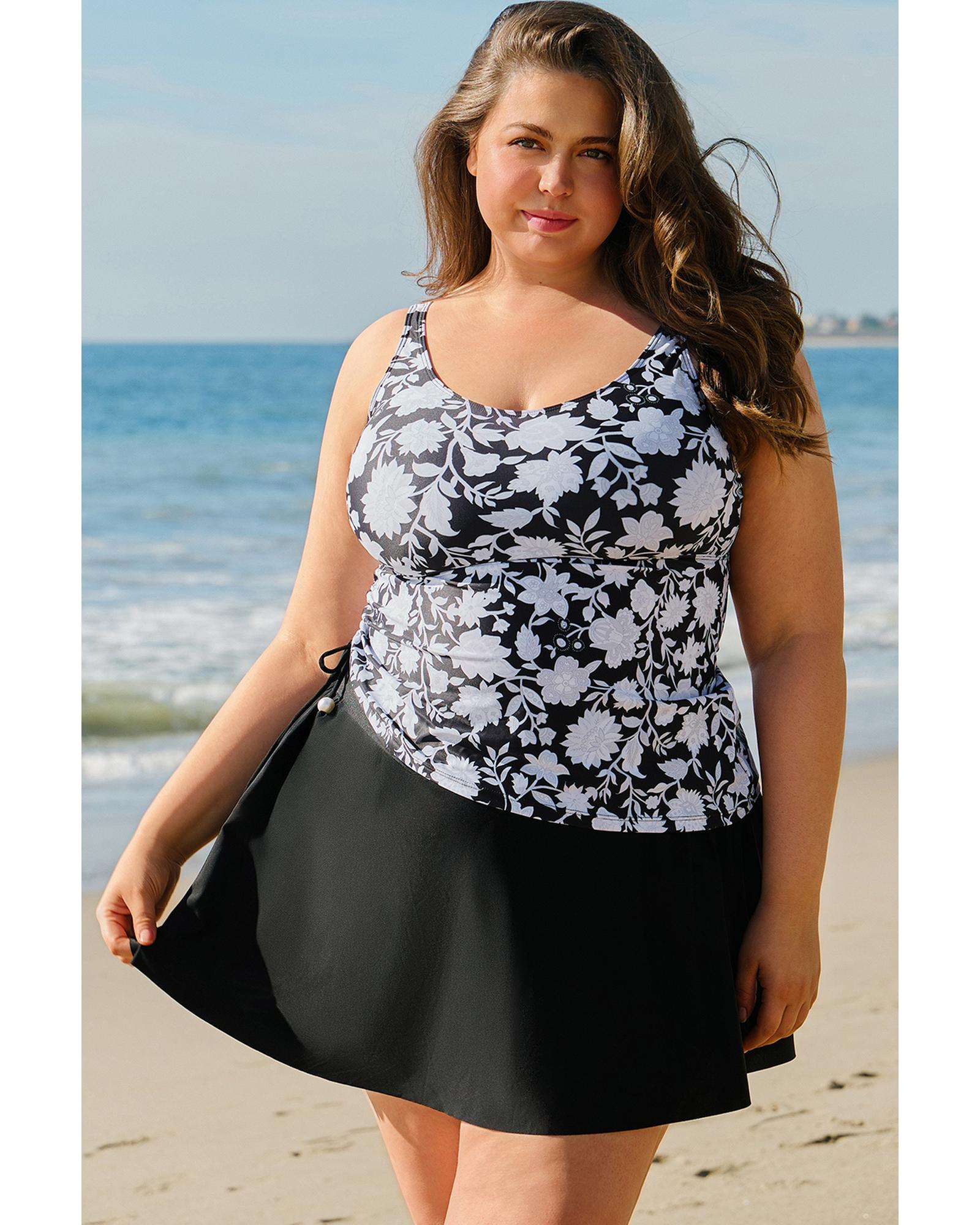 V539-AZEXPL41030-P220-4X-202508301050-00 Black Plus Size Printed Square Neck Drawstring Ruffled Tankini Set - 4X - Image 1