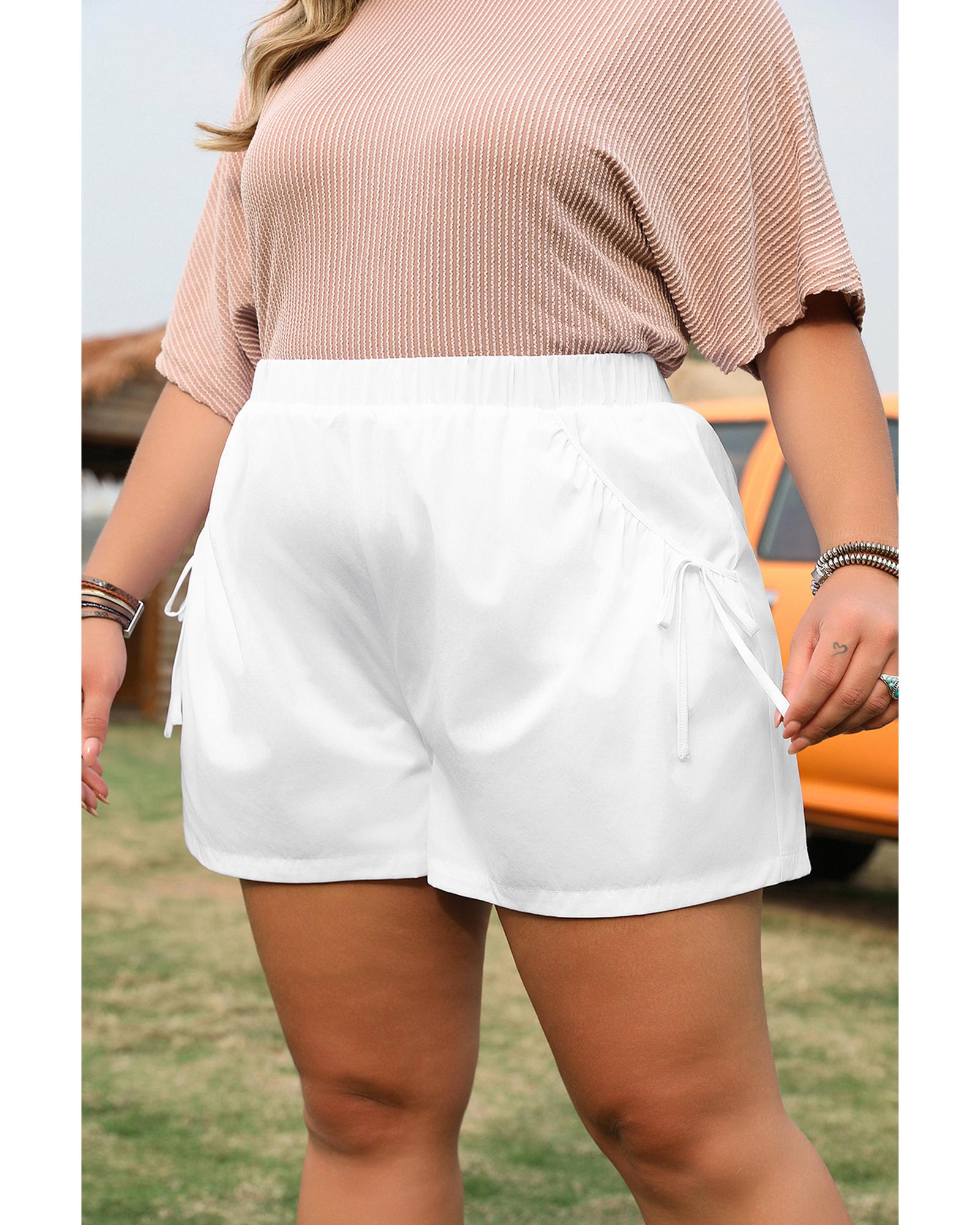 V539-AZEXPL731109-P1-1X-202506152315-00 White Bow Decor Pockets Plus Size Shorts - 1X - Image 1