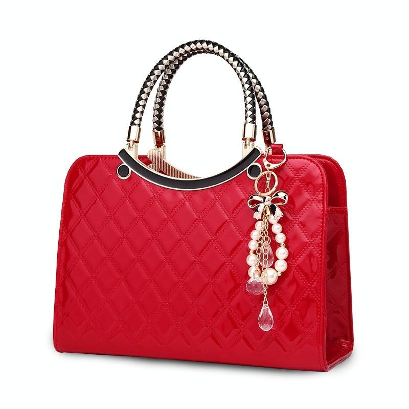 V562-B1012244060DBT-202504251521-00 Diamond Pattern Leather Handbag with Hanging Ornaments - Women - Red - Image 1