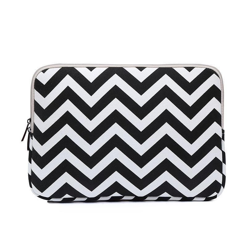 V562-B4050375950DBT-202504022046-00 13 Wavy Pattern Notebook Liner Bag - Wavy Design - Black - Image 1