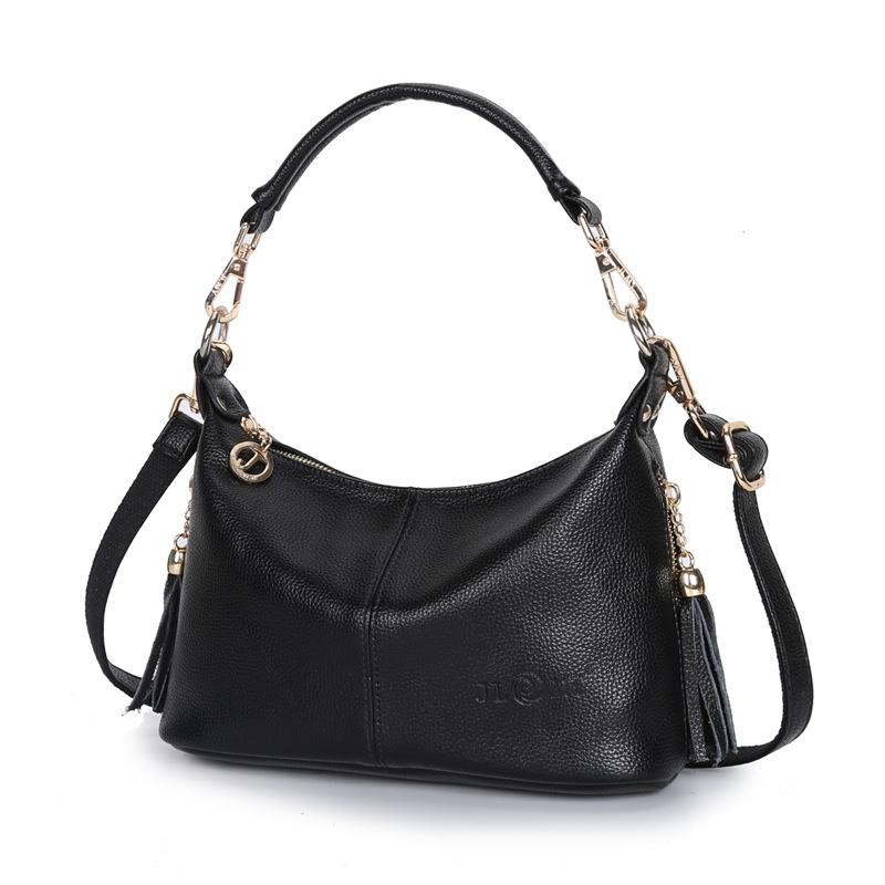 V562-C1057812060DBT-202505191725-00 Stylish Middle Aged Women Shoulder Bag - Black - Image 1