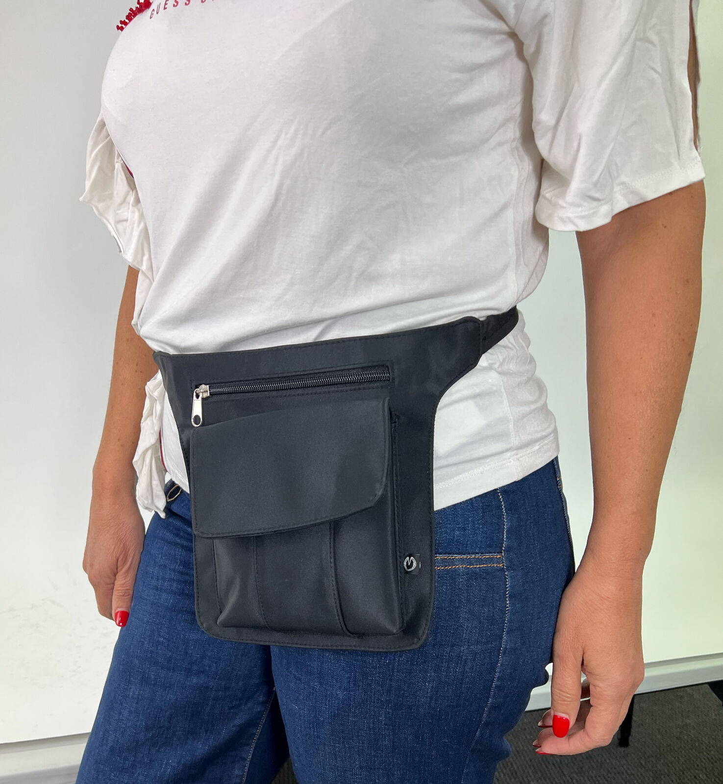 V563-MF2968-BLK-202505231026-00 Milleni Waist Bag Utility Travel Belt Bum Bag Adjustable Strap w/ Zipper in Black - Image 1