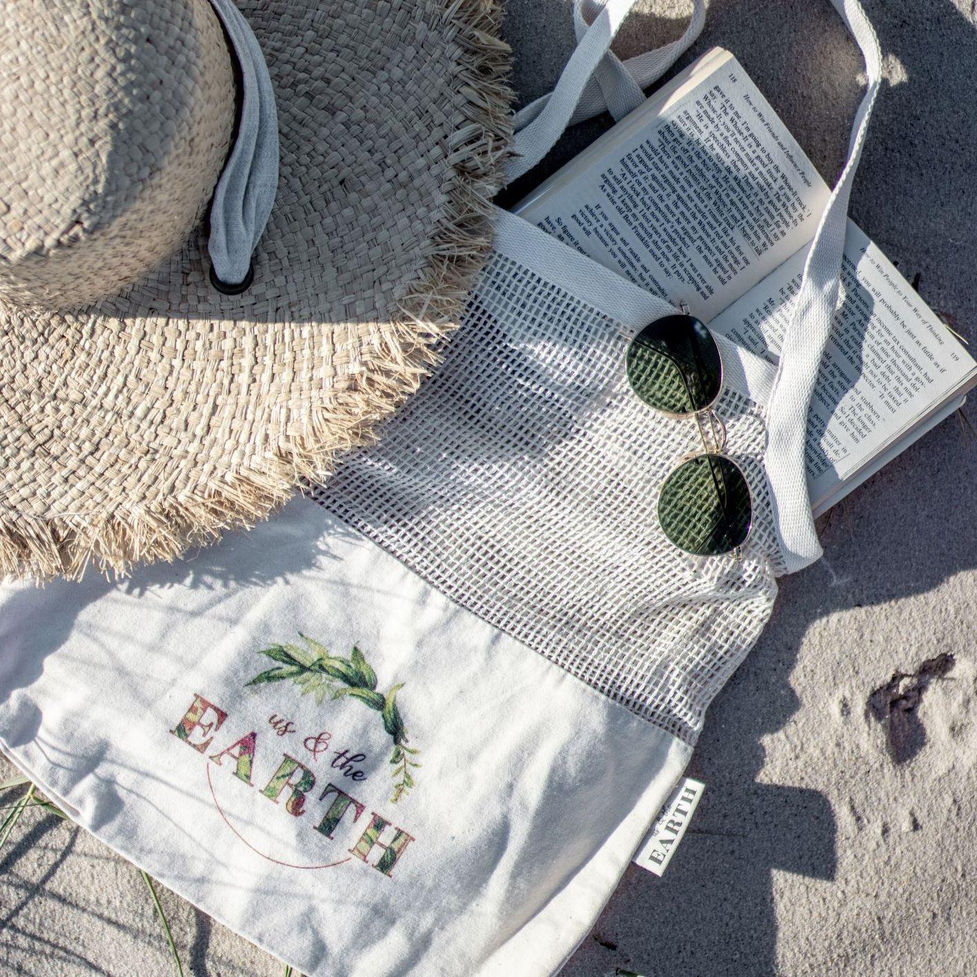 V573-CALSB-140236-00 Us & The Earth Calico Shopping Bag - Image 1