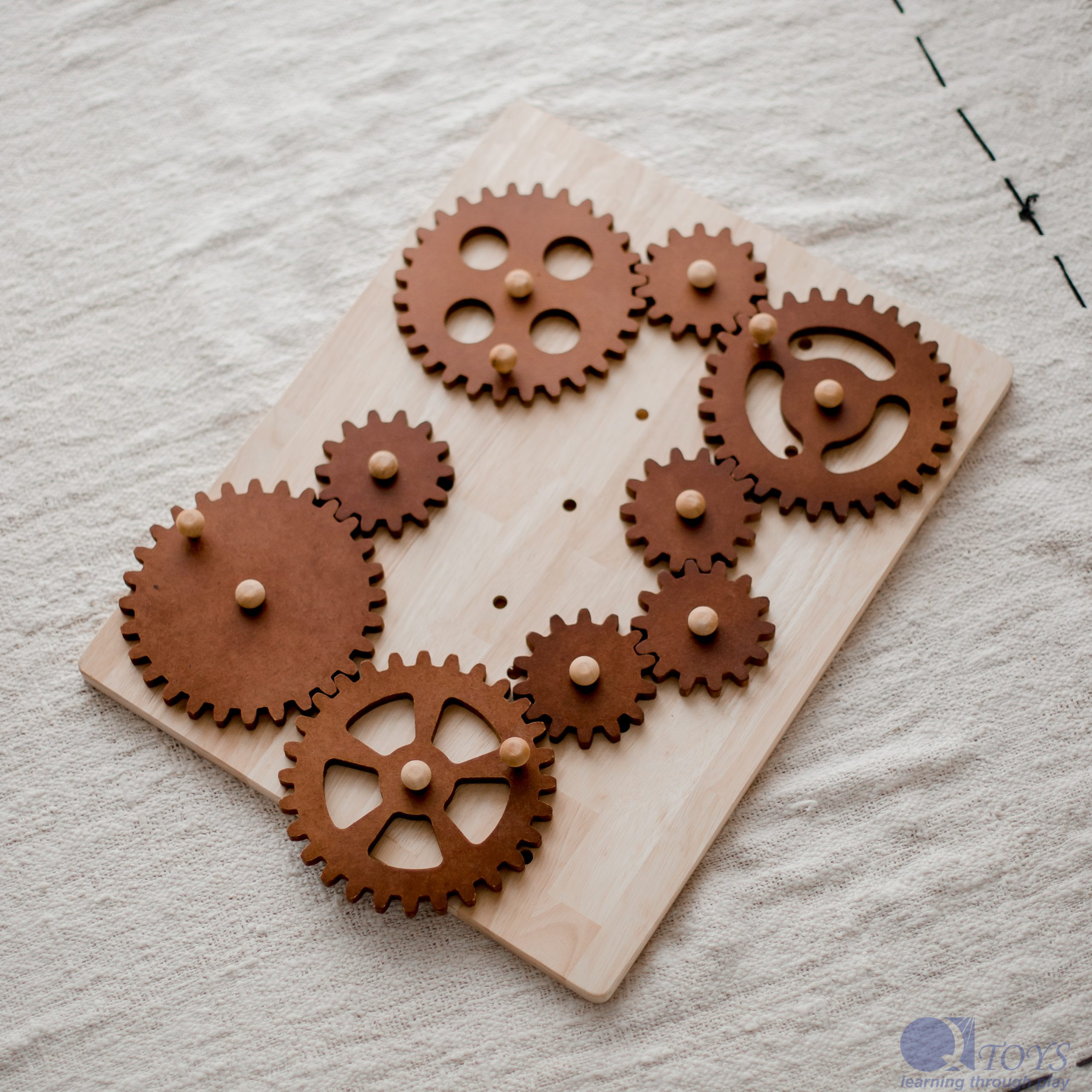 V59-564-42395-00 Gear Construction Set - Image 1