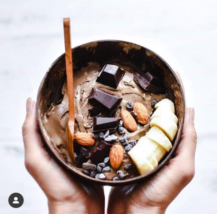 V59-832_coco-bowl-1 Cocnut Small Bowl - Image 1