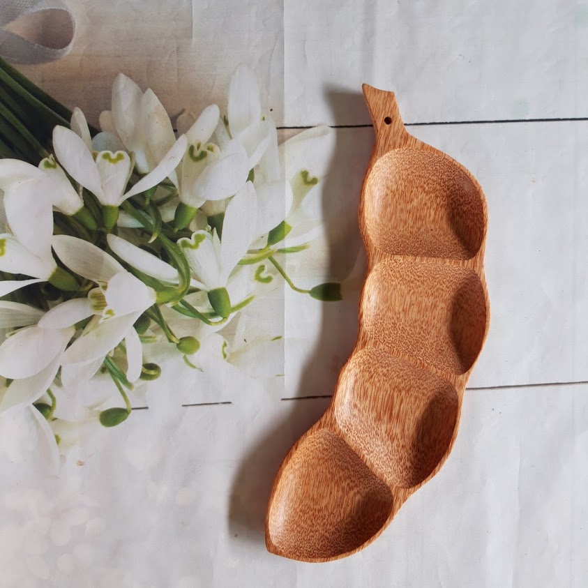 V59-840_pea-pod-3 Coco Pea Pod Tray - Image 1