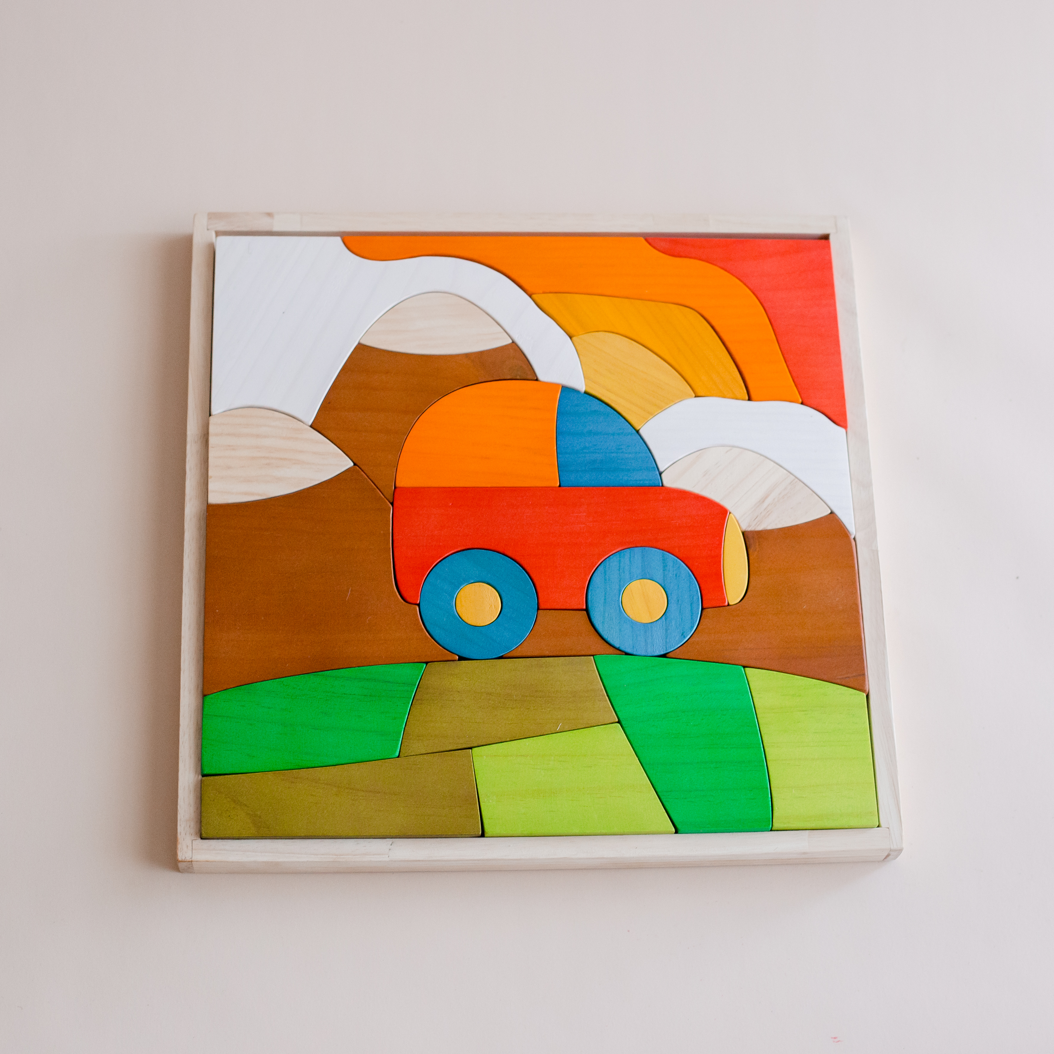 V59-968-159667-00 Car puzzle and play set - Image 1