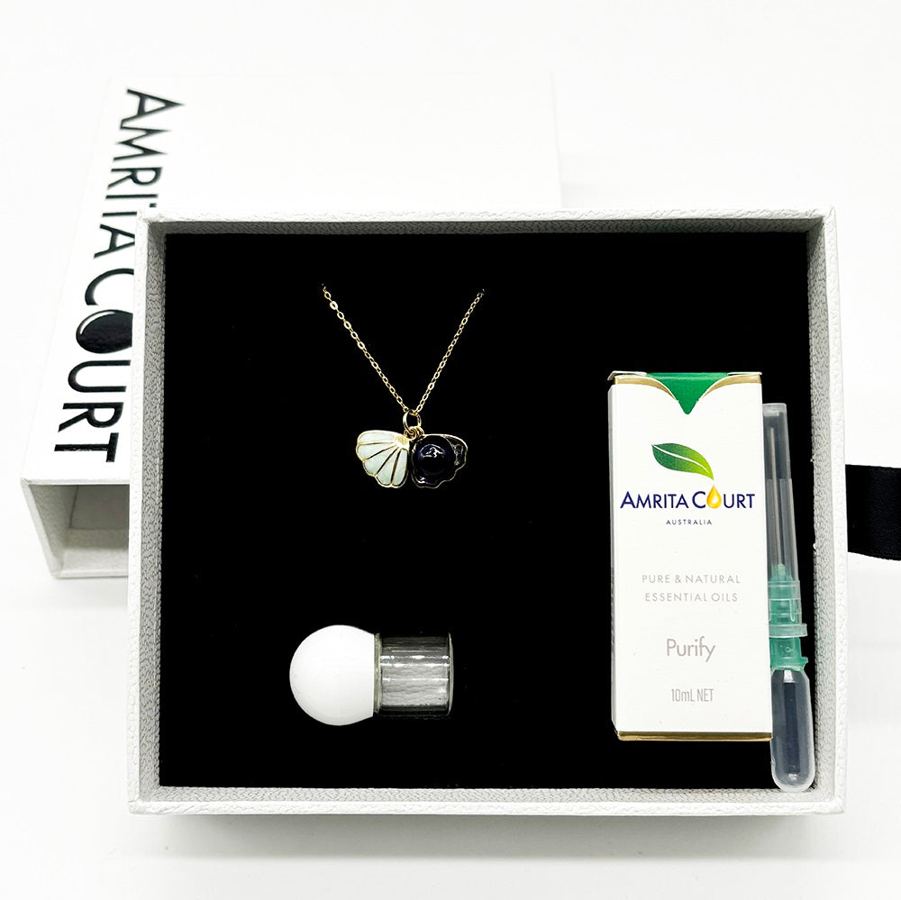 V760-GBAJ-16-195264-06 Gift Box - Aroma Necklace 925 Silver, Gold coated - Green Shell Ocean Depth (Dark Blue) + Purify Oil Blend - Image 1