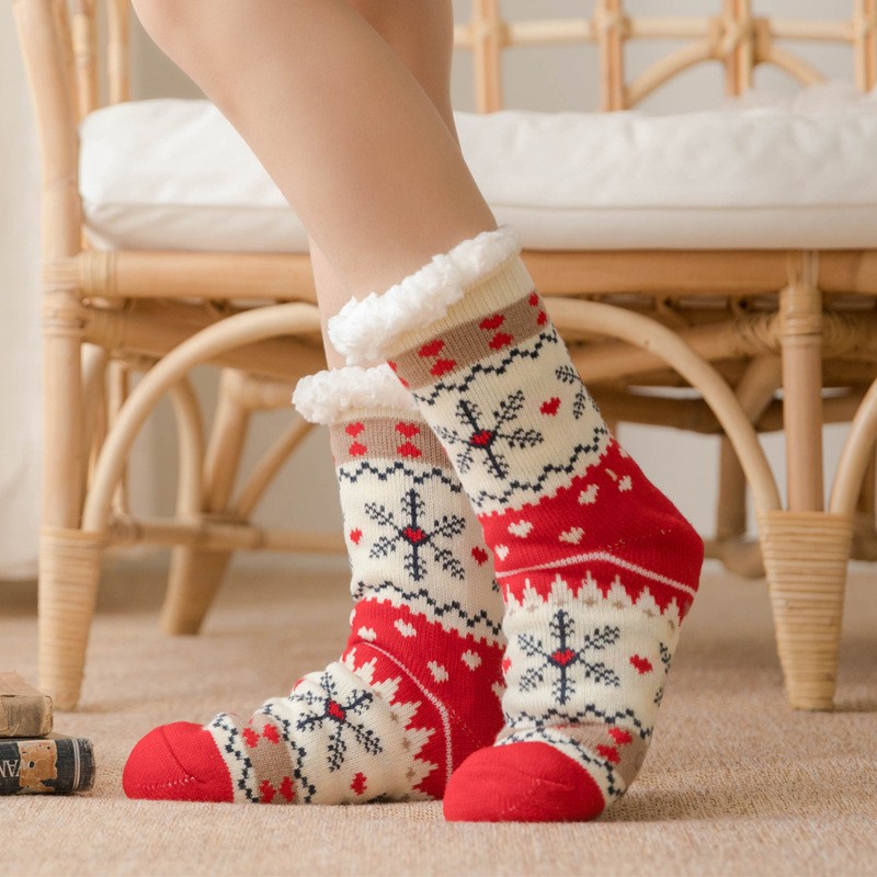 V888-ELOSUNG10700-205784-00 Festive Plush Christmas Socks , Warm Winter Slipper Socks with Snowflake Pattern, Non-slip floor socks Red Snowflake - Image 1