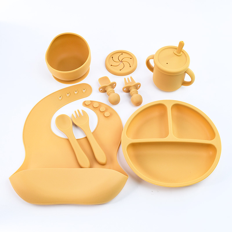 V888-ELOSUNG11937-210758-00 Yellow 8-Piece Silicone Children's Tableware Set - BPA-Free Baby Feeding Utensils with Fork, Spoon, Cup, Bowl, and Bibs - Image 1
