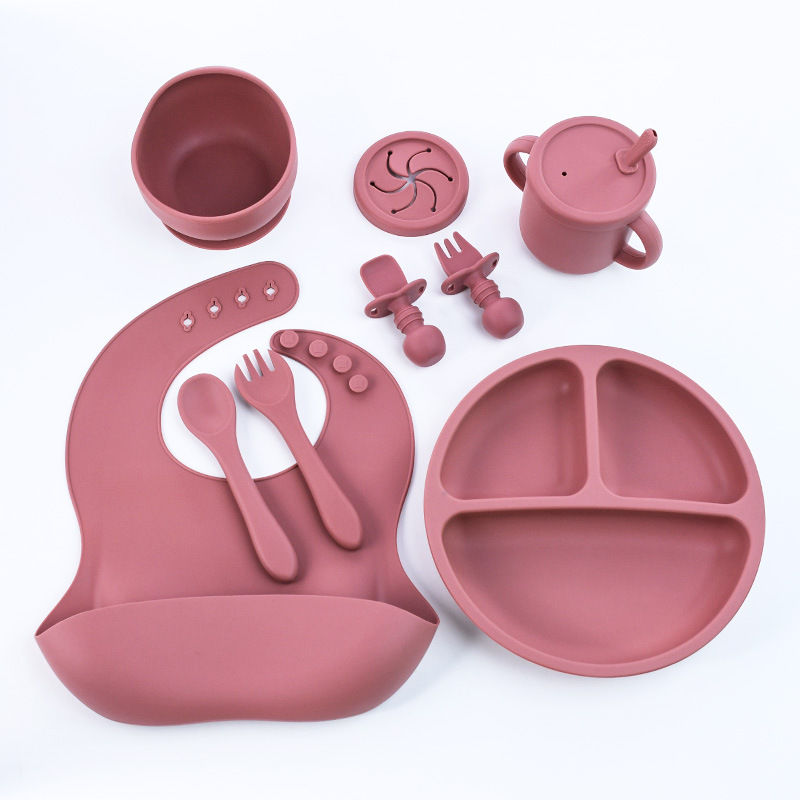 V888-ELOSUNG11939-210760-00 Rose Red 8-Piece Silicone Children's Tableware Set - BPA-Free Baby Feeding Utensils with Fork, Spoon, Cup, Bowl, and Bibs - Image 1