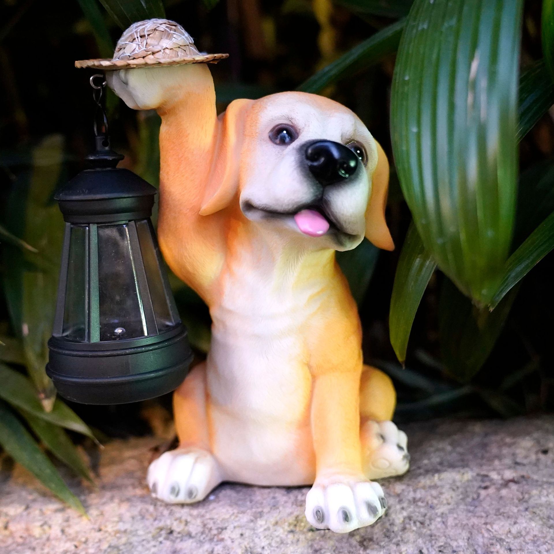 V888-ELOSUNG16741-223303-00 Solar-Powered Labrador Portable Light Statue with LED Lantern - Waterproof Outdoor Garden Light - Image 1