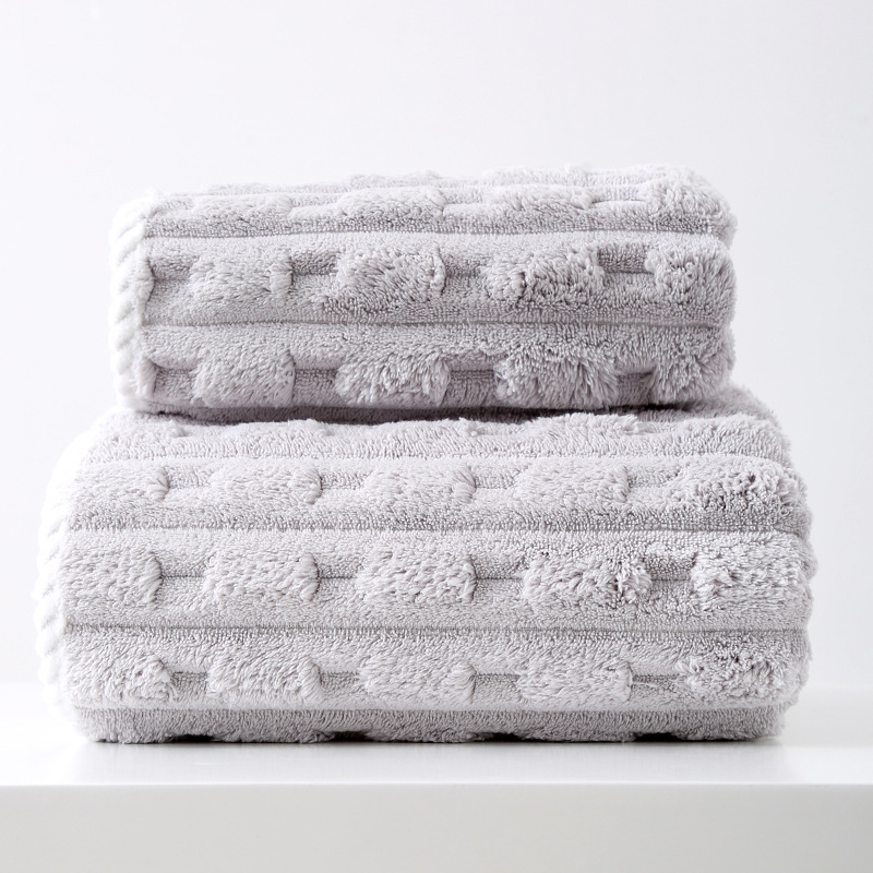V888-ELOSUNG17787-223327-00 Grey Thickened Coral Fleece Towel Set, Large Bath Towel & Face Towel Combo, Soft & Absorbent Towels for Home Use - Image 1