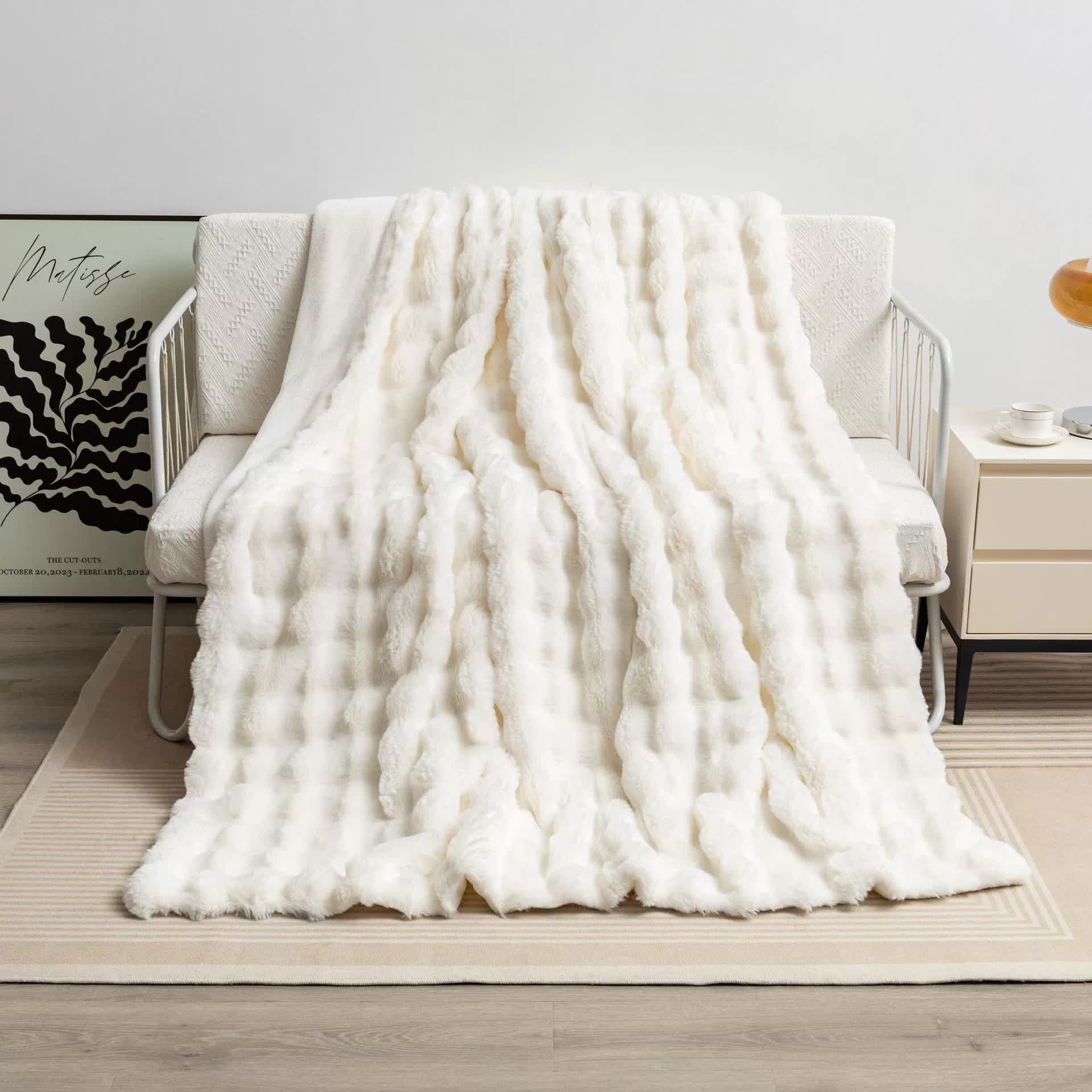 Beige 100*160cm Plush Toscana Throw Blanket - Soft Flannel Fleece for All Seasons, Perfect for Couch & Bed