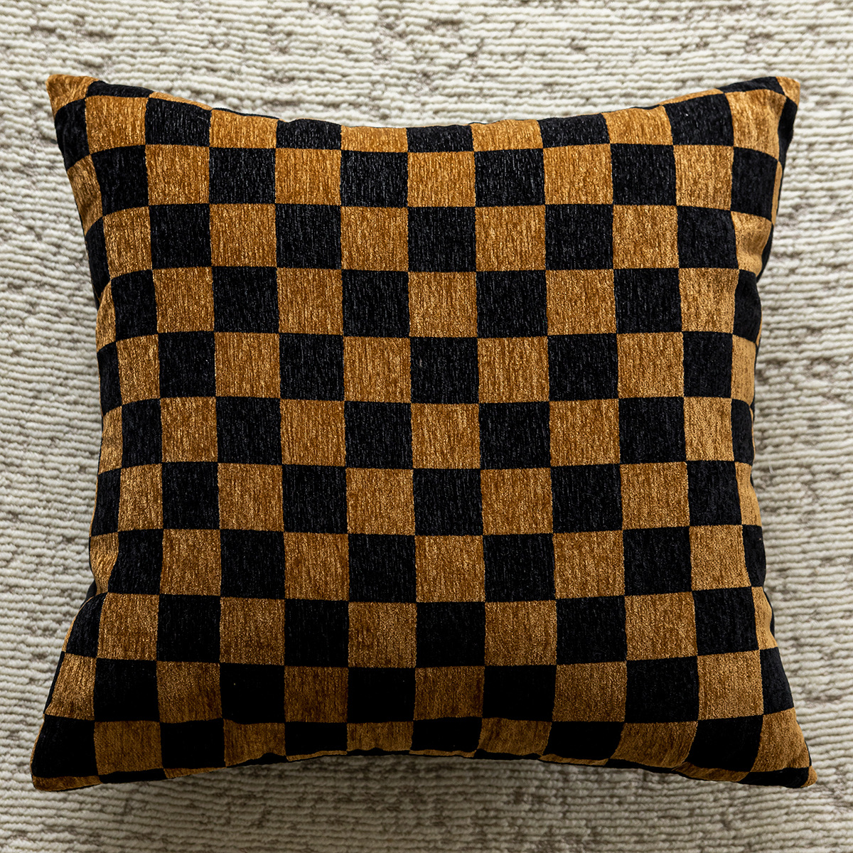 V888-ELOSUNG19128-226803-00 Yellow Checkered 45x45cm Decorative Zebra-Pattern Pillow Cover with Non-Woven Insert - Image 1