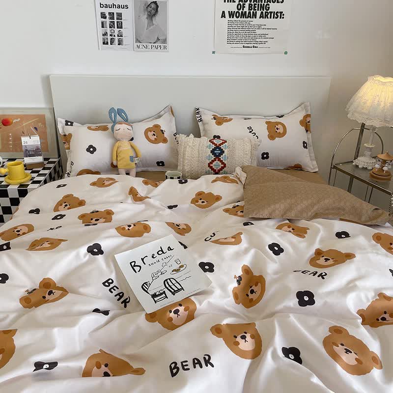 V888-ELOSUNG20316-225805-00 Cartoon Bear 4-Piece Bedding Set with Comforter and Pillowcases for Kids - Soft and Cute Bed Linen (Comforter 150x200cm, Bed Sheet 200x230cm, Pillowcases 48x47cm) - Image 1