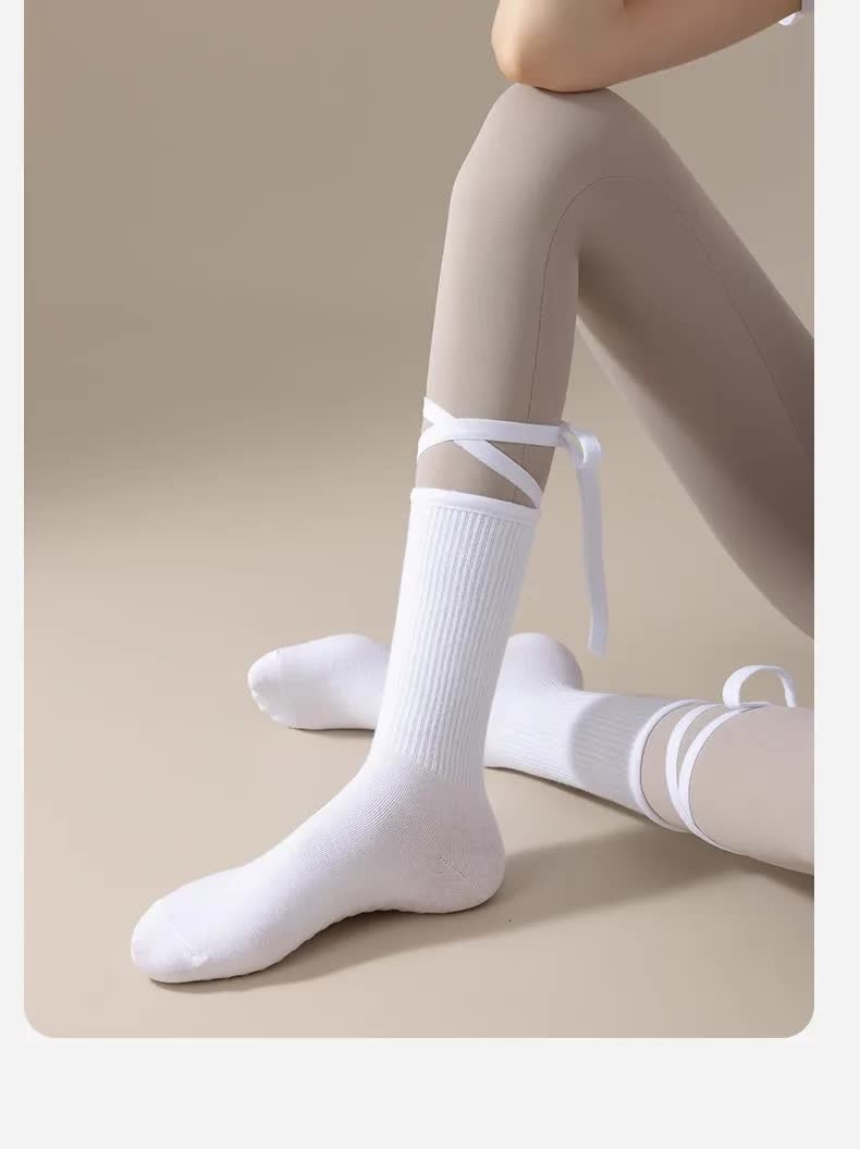 V888-ELOSUNG23216-202503251948-00 3 Pcs White Non-Slip Yoga Socks with Cross Straps - Cotton Pilates Dance Socks for Women, Lightweight Comfort - Image 1