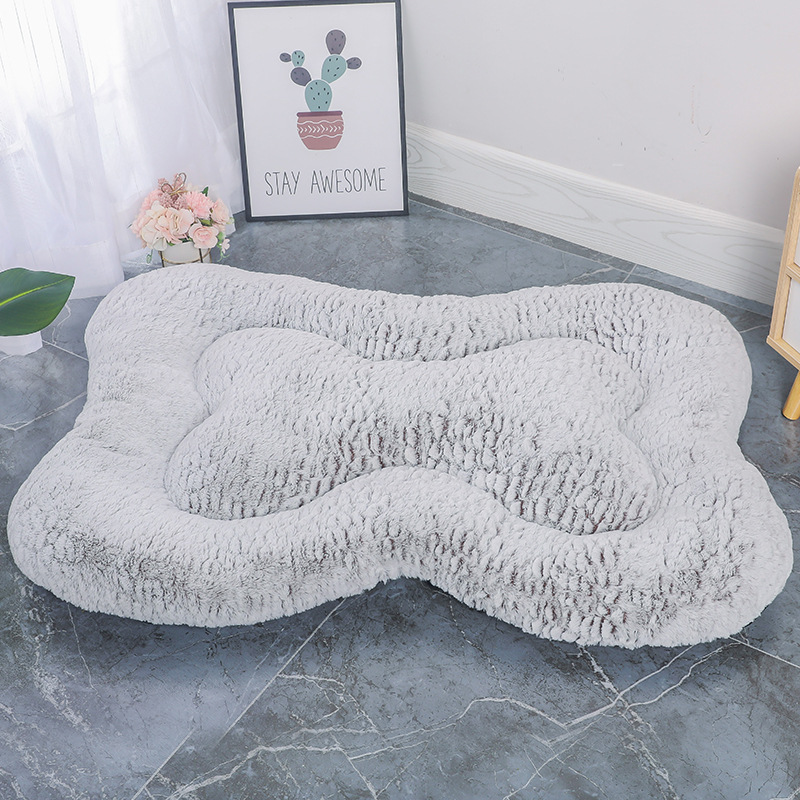 V888-ELOSUNG24073-202503251610-00 S Coffee Rose Velvet Fish Scale Pet Bed - Creative Bone-Shaped Soft and Cozy Dog & Cat Nest - Image 1