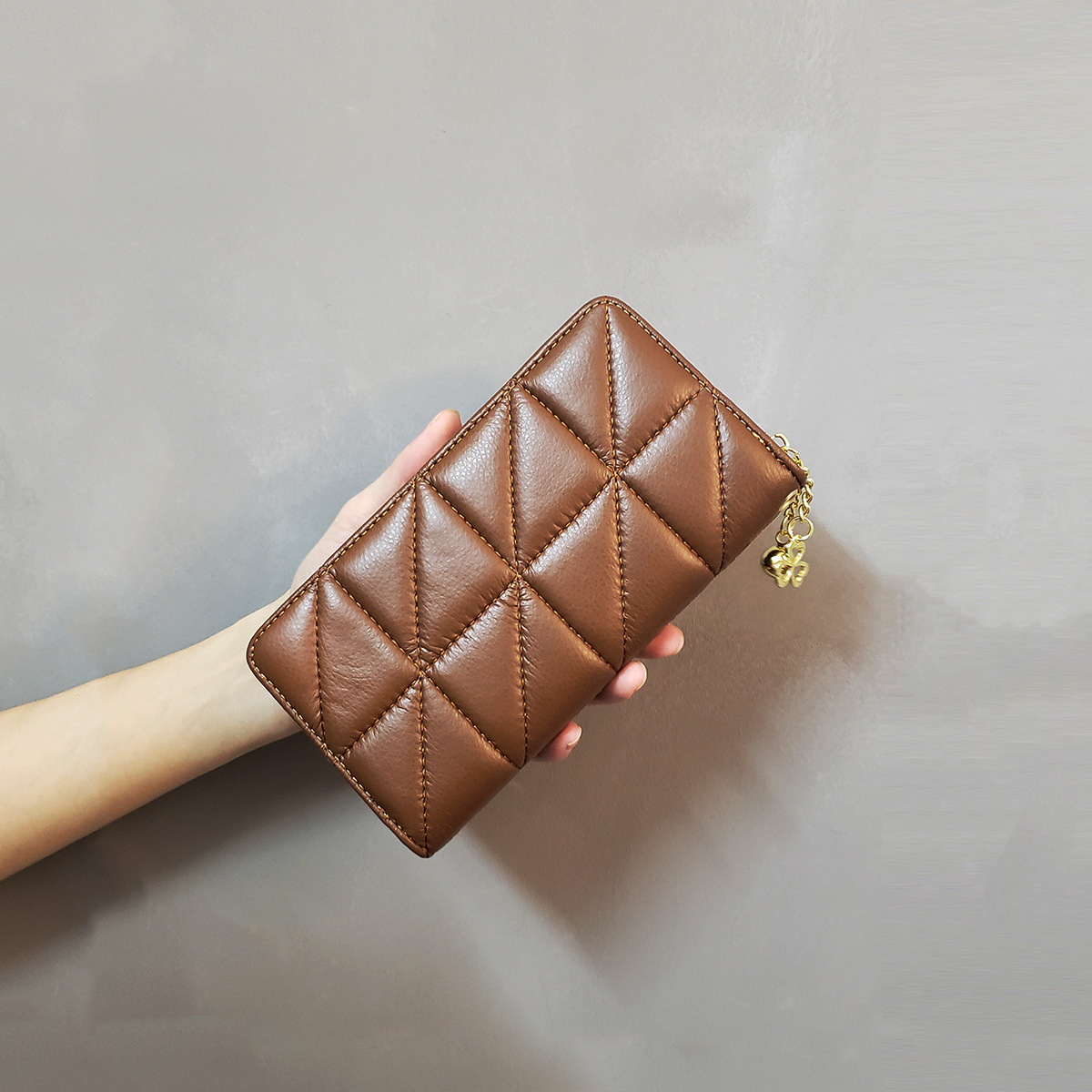 V888-ELOSUNG24459-202504031717-00 Brown-Triangle Women's Classic Quilted Long Wallet - Premium Diamond Stitch Zip Around Card Holder with Multiple Compartments - Image 1