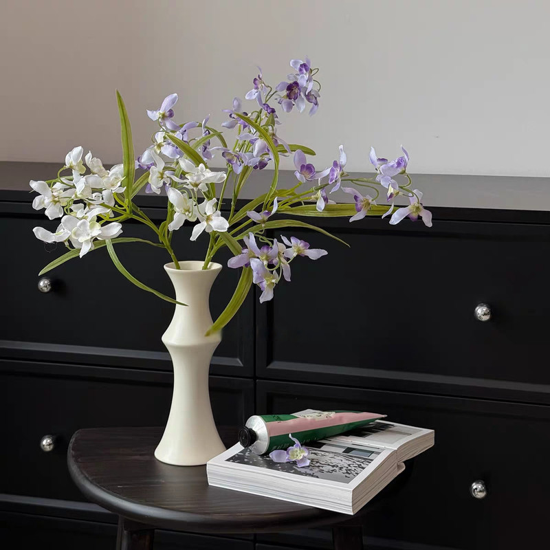 V888-ELOSUNG26228-202504211306-00 Matte White Ceramic Vase - Unique Bamboo Shape Design (20x8x5.5cm) - Image 1