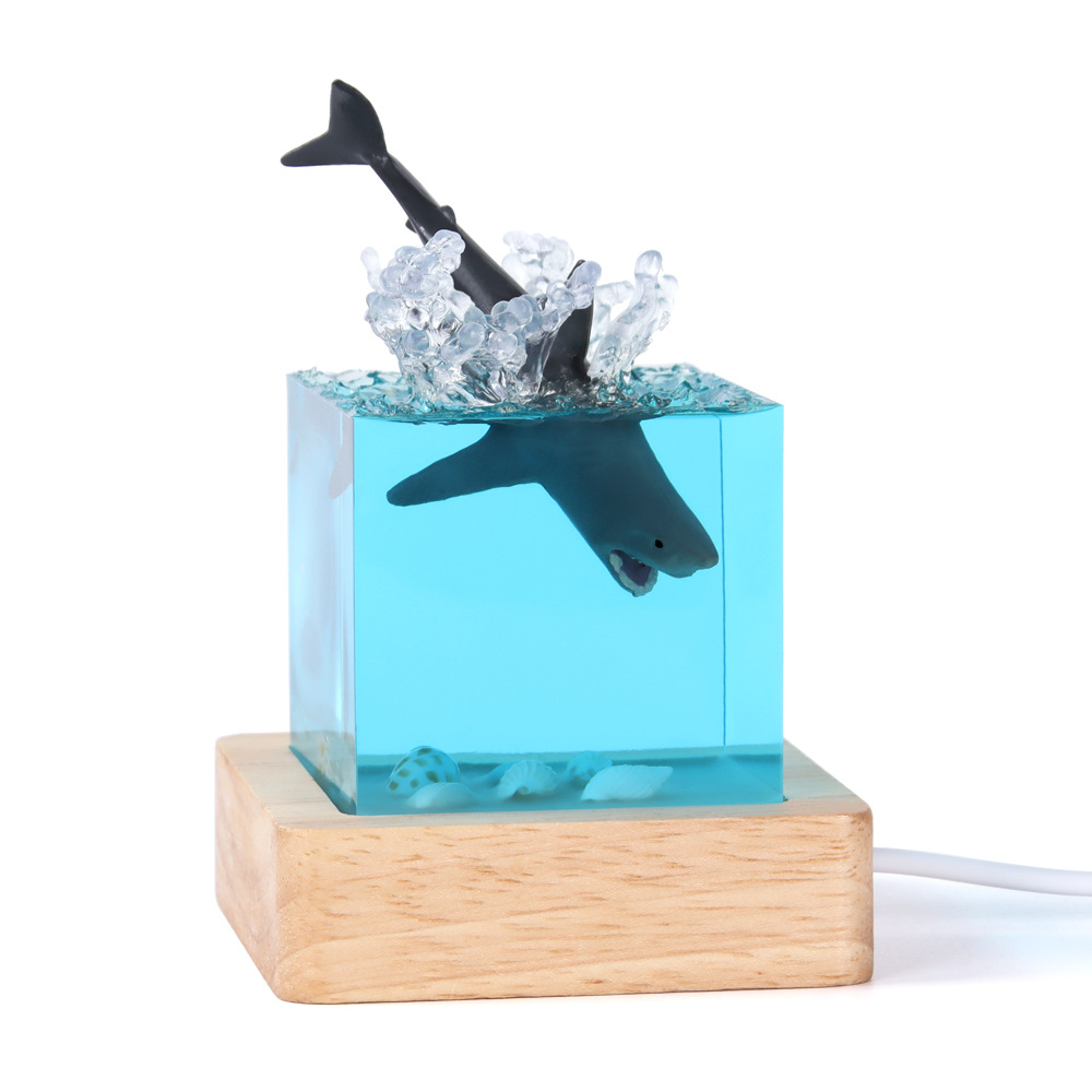 V888-ELOSUNG31009-202505191314-00 Unique Handmade Epoxy Resin Lamp - Marine Life Diorama, USB Light, Ocean Decor Gift (Shell megalodon model) - Image 1
