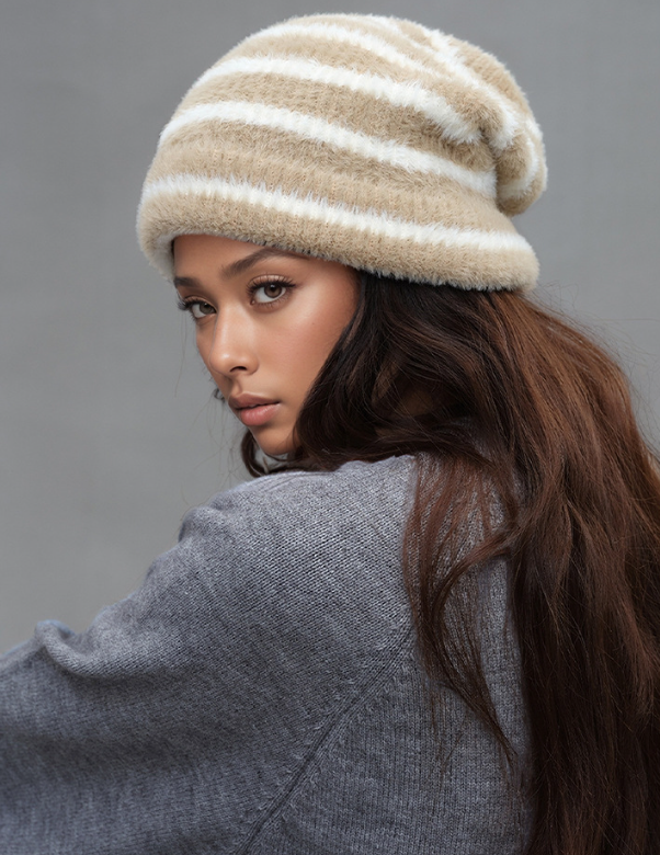 V888-ELOSUNG31025-202505191330-00 Trendy Dual-Tone Striped Beanie - Soft Plush Knit, Versatile Winter Cap (Khaki and white) - Image 1
