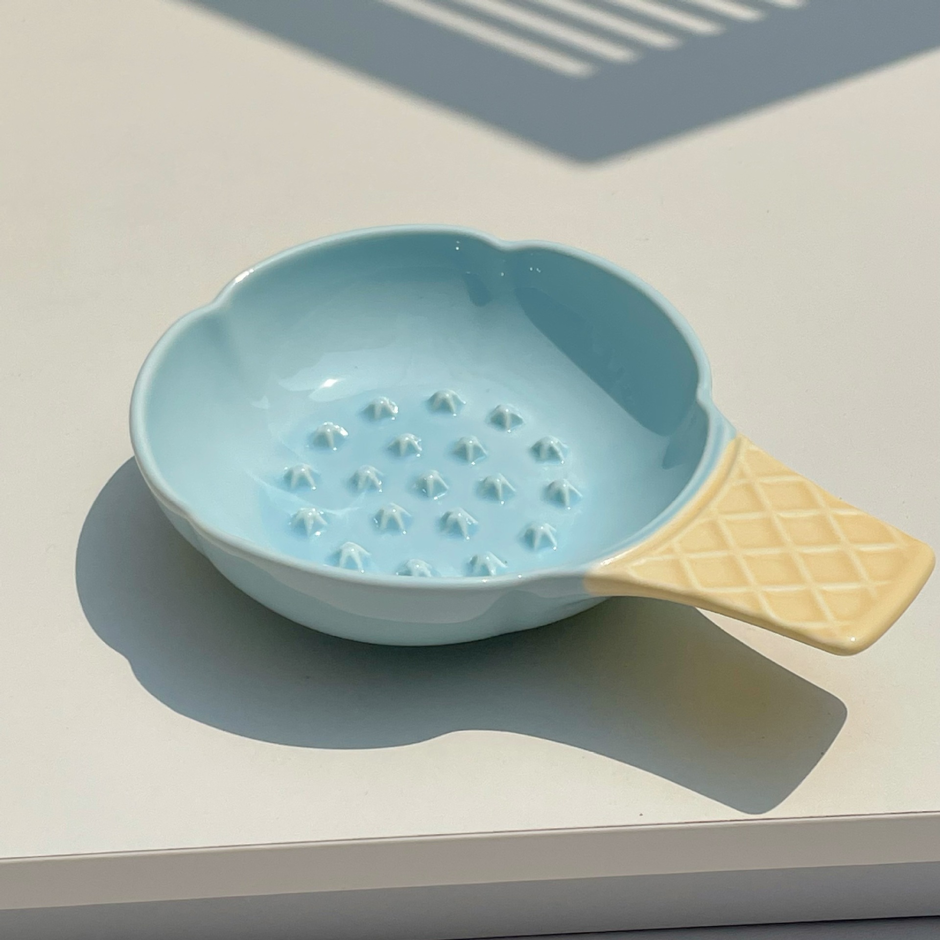 V888-ELOSUNG32033-202505261515-00 Blue and Yellow Adorable Ice Cream Cone Ceramic Slow Feeder Pet Bowl - Fun Anti-Gulp Design for Cats & Dogs - Image 1