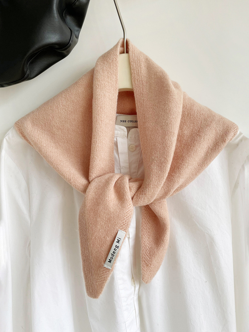 V888-ELOSUNG33006-202505261618-00 Pink Chic Wool Blend Knit Triangle Scarf - Versatile & Warm Fashion Accessory - 105 x 35cm - Image 1