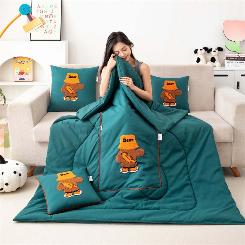 V888-ELOSUNG33267-202506111501-00 Green Fashion Bear 2-in-1 Foldable Car Pillow Blanket - Cozy 40x40cm Pillow, Unfolds to 100x150cm Blanket for Travel and Office Naps - Image 1