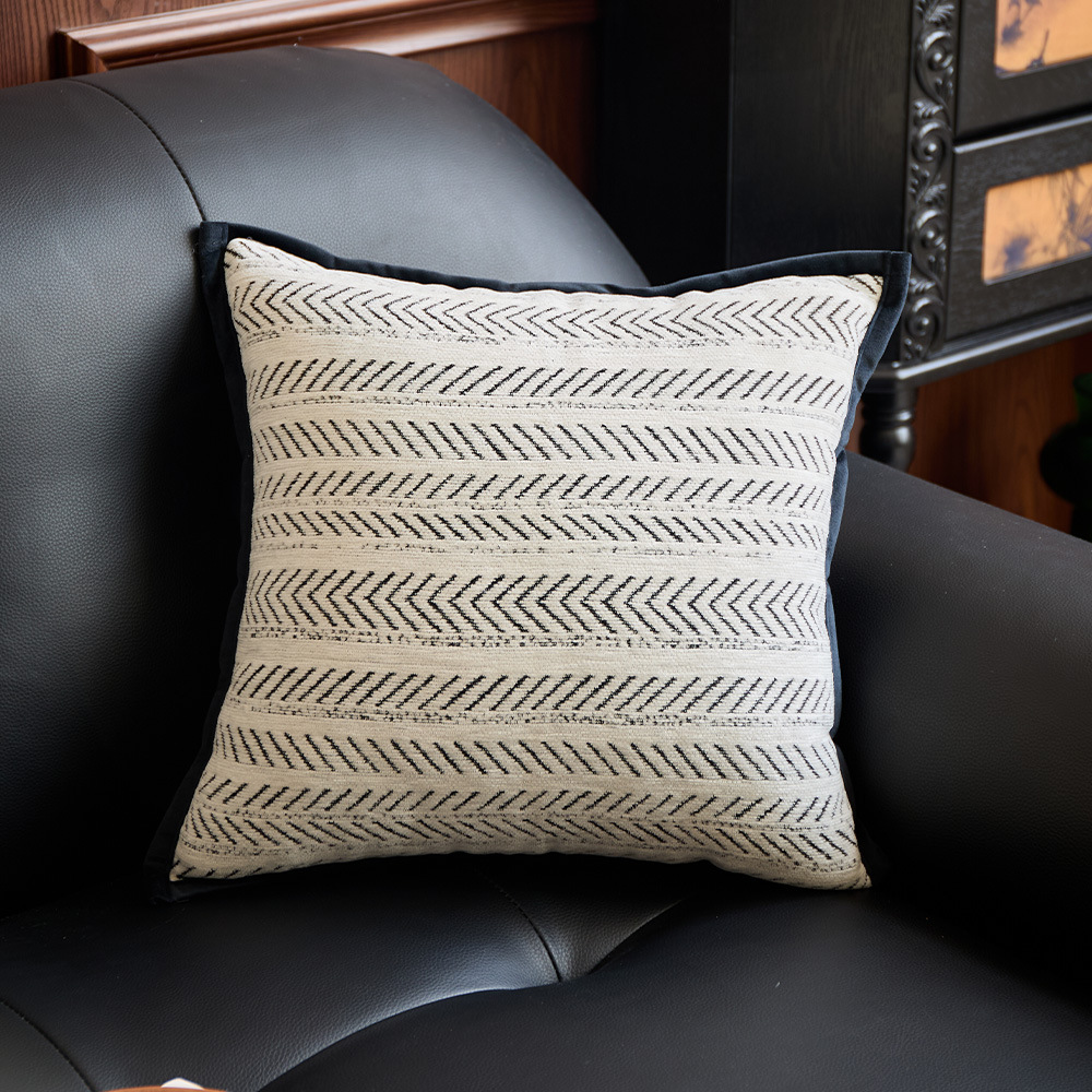 V888-ELOSUNG33318-202506190628-00 Black-white 45*45cm 2PCS Luxe Thick Chenille Herringbone Pillow Cover - Solid Color Square Lumbar Pillow - Image 1