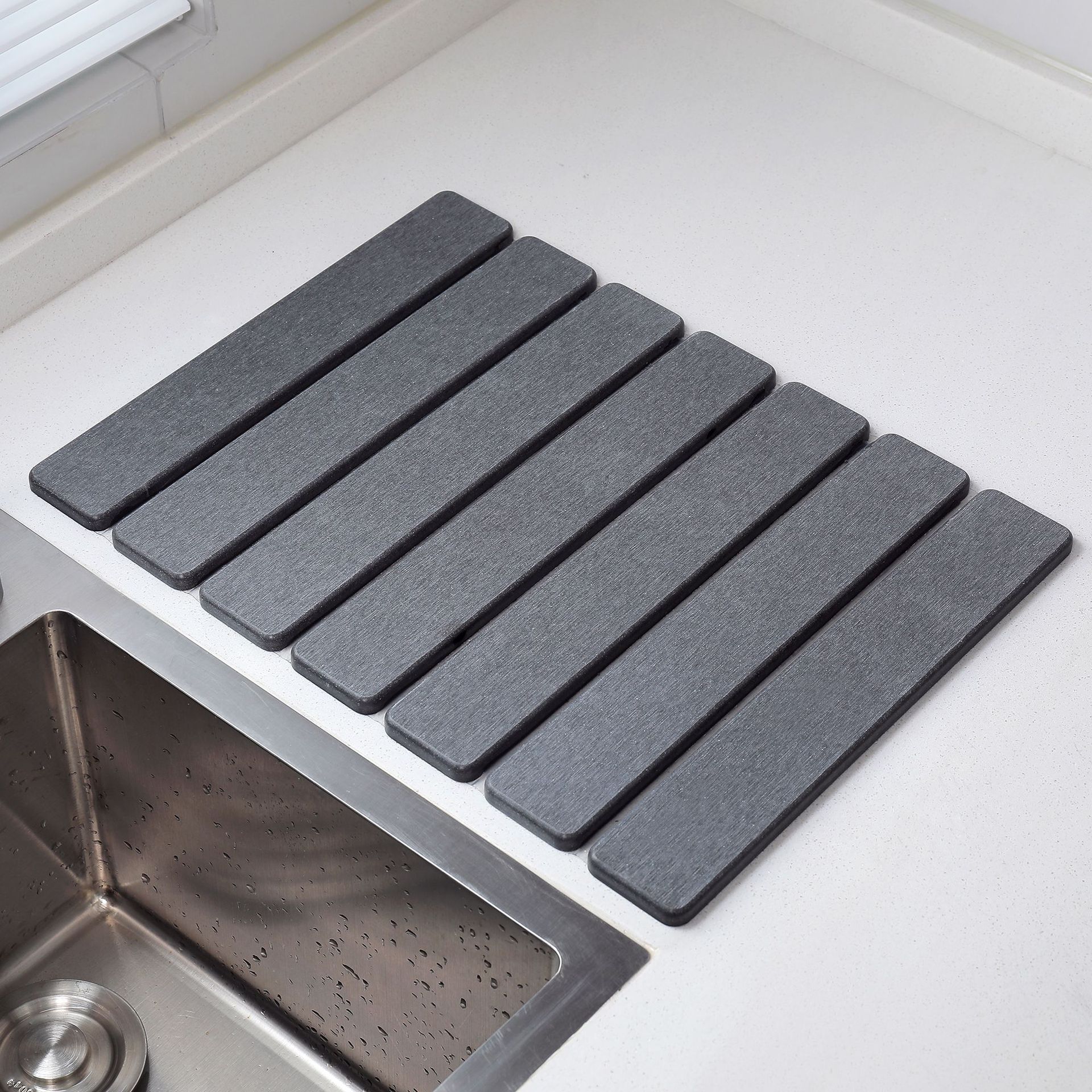 V888-ELOSUNG35408-202506301020-00 Folding Diatomaceous Earth Countertop Drain Mat - Quick Dry, Non-Slip & Easy Clean Absorbent Pad(dark grey) - Image 1