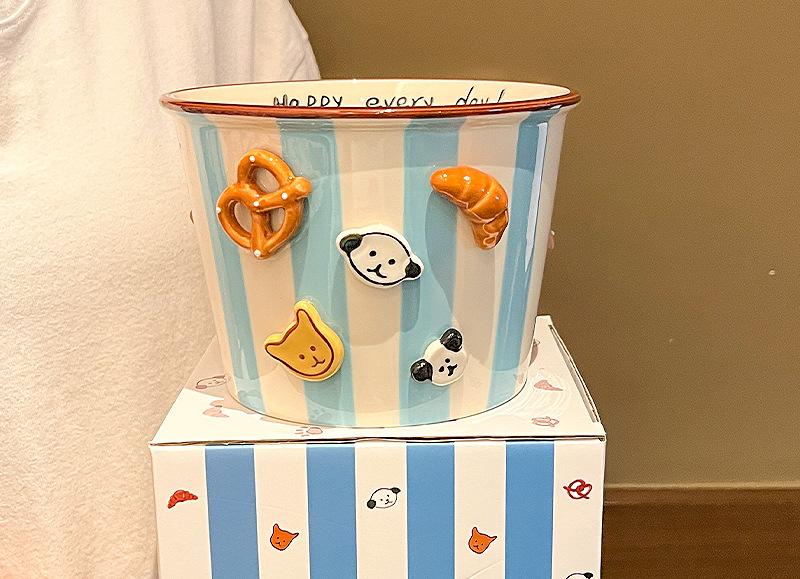 V888-ELOSUNG35440-202506301115-00 Charming Striped Ceramic Instant Noodle Bowl with 3D Accents & Happy every day!" Message(blue)" - Image 1