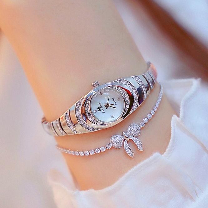 V562-A1086252060DBT-202508280946-00 Oval Chain Watch with Diamonds for Women - Silver - Image 1