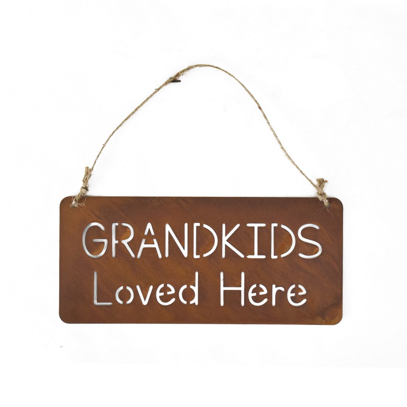 V637-27612GRN-202508251340-00 Grandkids Loved Here Wall Hanging 32cm - Image 1