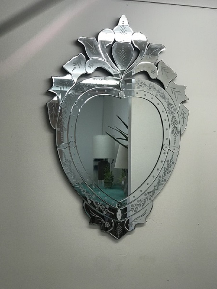 V637-41106-202508251304-00 Venetian Heart Shaped Mirror Hanging Art Framed Bathroom 94cm - Image 1