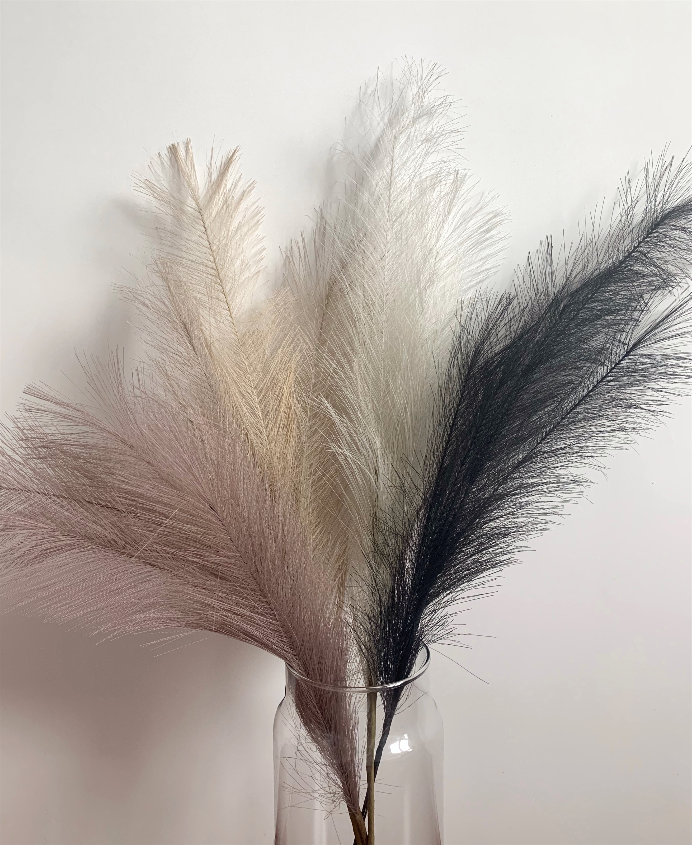 V637-AFL31834-202508251620-00 bulk 18 Artificial Pampas Grass Large Assort 130cm - Image 1