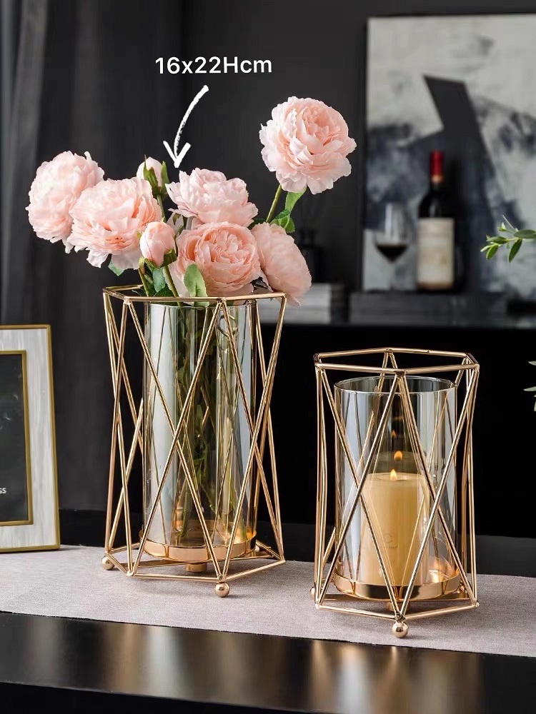 V637-DCO32639-202508251611-00 Gold Decorative Candle Holder Lantern 22cm - Image 1