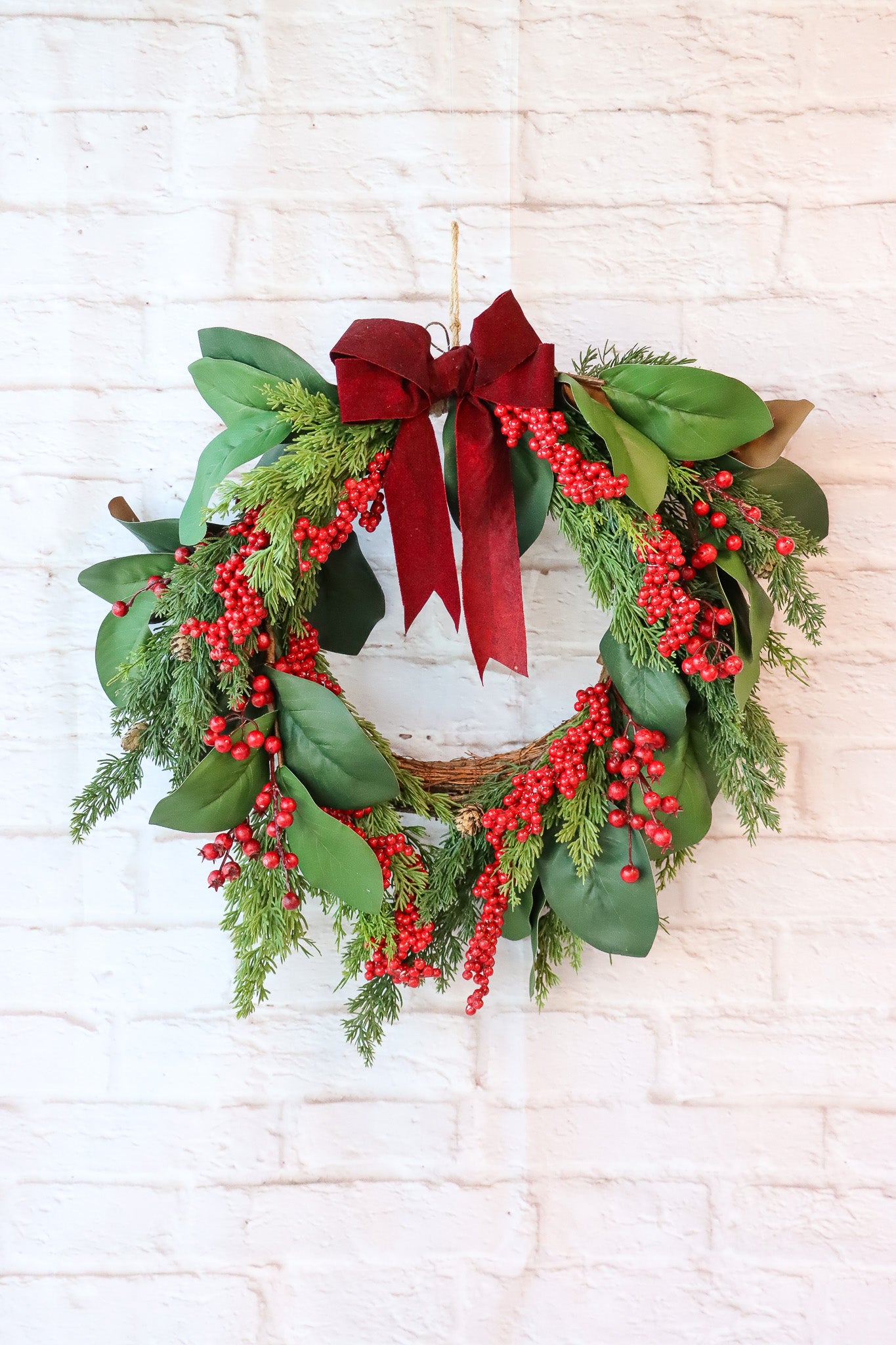 V758-RTXXDSZ5-202508260854-00 BERRY CEDAR WREATH GREEN RED 40CM - X3441 (Box of 1pcs) - Image 1