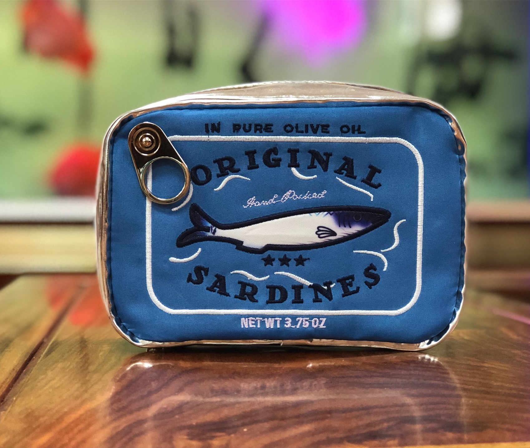 V888-ELOSUNG33966-202509221020-00 Blue Quirky Sardine Tin Novelty Clutch - Fun PU Leather Makeup & Accessory Pouch - Image 1